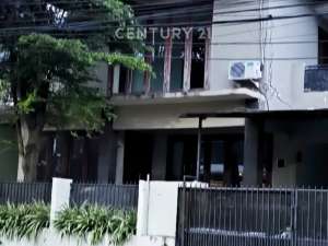 DISEWAKANRumah Nyaman Di Sektor 9 Bintaro lokasi di Tangerang Selatan Kota, tersedia melalui melalui situs Olx