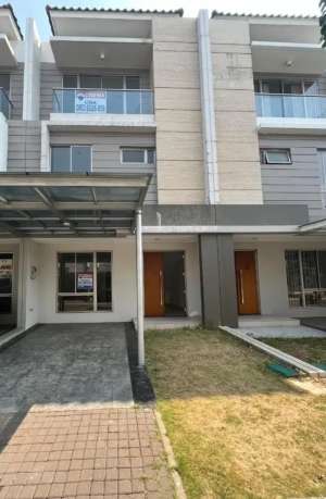 DISEWAKAN RUMAH PIK GOLFISLAND UK 6X12,5 ADA AC JAKARTA UTARA lokasi di Jakarta Utara, tersedia melalui melalui situs Olx