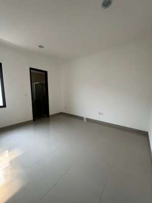 Disewakan rumah pik2 4 kamar tidur 10x20200m lokasi di Jakarta Utara, tersedia melalui melalui situs Olx