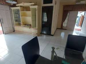 DISEWAKAN Rumah PojokHookFull Furnished Siap Pakai Perumahan Sutorejo Prima Indah Surabaya lokasi di Surabaya Kota, tersedia melalui melalui situs Olx