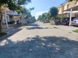 Disewakan rumah rapi di Cluster Adara Harapan Indah Bekasi lokasi di Bekasi Kota, tersedia melalui melalui situs Olx