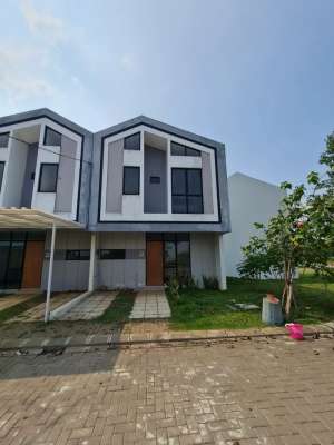 Disewakan Rumah Rotterdam Jababeka lokasi di Bekasi Kab., tersedia melalui melalui situs Olx