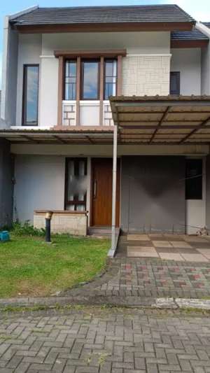disewakan rumah semi furnish di BSD Mozia lokasi di Tangerang Selatan Kota, tersedia melalui melalui situs Olx