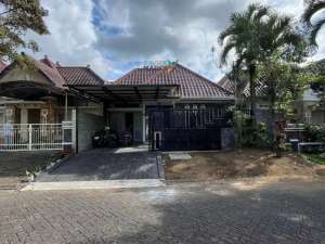 Disewakan Rumah Semi Furnish Minimalis di Araya Golf Malang lokasi di Malang Kota, tersedia melalui melalui situs Olx