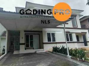 DISEWAKAN RUMAH SIAP HUNI 2 LANTAI DI KOTA WISATA CIBUBUR lokasi di Bogor Kab., tersedia melalui melalui situs Olx