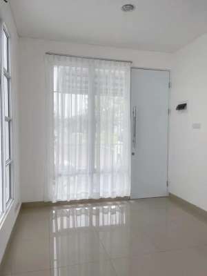 Disewakan Rumah Siap Huni dan Strategis di Cakung, Jakarta Timur lokasi di Bekasi Kota, tersedia melalui melalui situs Olx