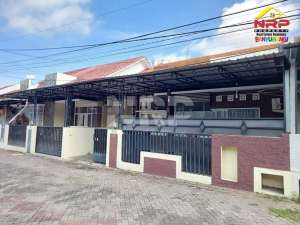 Disewakan Rumah Siap Huni Full Furniture di Perum. Gardenia Estate Bwi lokasi di Banyuwangi  Kab., tersedia melalui melalui situs Olx