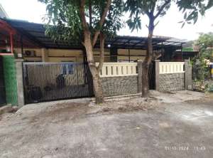 Disewakan rumah siap huni lokasi dekat Yomart Kalijaga Kota Cirebon lokasi di Cirebon Kota, tersedia melalui melalui situs Olx