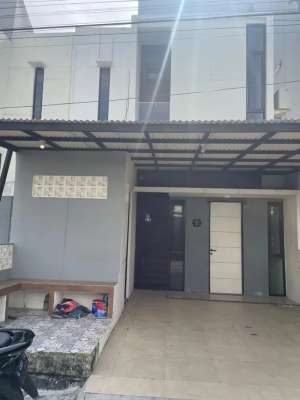 Disewakan rumah strategis full furnished lokasi di Gresik Kab., tersedia melalui melalui situs Olx