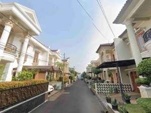 Disewakan Rumah Strategis Siap lokasi di Jakarta Selatan, tersedia melalui melalui situs Olx