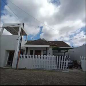 Disewakan Rumah Tinggal Yang Aman dan Nyaman lokasi di Sleman Kab., tersedia melalui melalui situs Olx