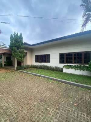 Disewakan Rumah Tipe 41 Kamar Tidur di Kuningan Jakarta Selatan lokasi di Jakarta Selatan, tersedia melalui melalui situs Olx