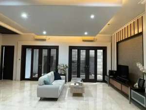 DISEWAKAN RUMAH VILLA BUKIT REGENCY 3 SURABAYA lokasi di Surabaya Kota, tersedia melalui melalui situs Olx