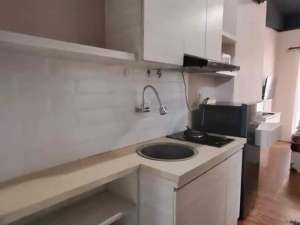 disewakan studio full furnis tahunan bisa bulanan bagus lantai rendah grand asia afrika apartemen lokasi di Bandung Kota, tersedia melalui melalui situs Olx