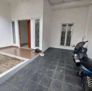 Disewakan tahunan Rumah dalam cluster strategis di Serua, Ciputat lokasi di Tangerang Selatan Kota, tersedia melalui melalui situs Olx