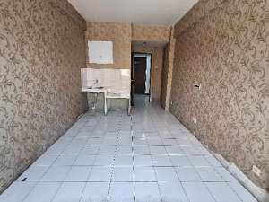 DISEWAKAN TAHUNAN UNIT APARTEMEN STUDIO KOSONGAN LT 9 lokasi di Jakarta Barat, tersedia melalui melalui situs Olx