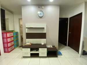 Disewakan Unit apartemen MGR2,Tower Flamboyan, 2BR, View Kolam lokasi di Jakarta Barat, tersedia melalui melalui situs Olx