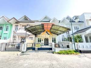 Disewakan Villa 2 Tingkat Kondisi siap huni Komplek Cemara Hijau lokasi di Medan Kota, tersedia melalui melalui situs Olx