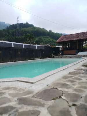 Disewakan VILLA BAMBU Pemandangan Indah di Cisarua Puncak Bogot lokasi di Bogor Kab., tersedia melalui melalui situs Olx