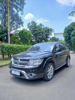 Jual bekas Dodge Journey SXT Platinum 2.4 2015 Black Hitam 2014 2016 dijual Bu,lokasi di Jakarta Barat