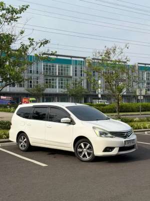 Jual bekas Dp 10jt Grand Livina Xv At 2017,lokasi di Bandung Kota