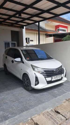 Jual bekas DP 15JT Toyota Calya G AT 2019,lokasi di Tangerang Selatan Kota