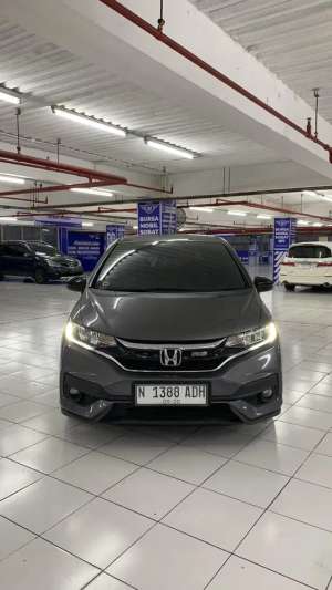 Jual bekas DP 15jtLOW KM Jazz RS 2018 CVT,lokasi di Surabaya Kota