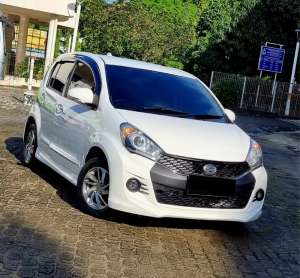 Jual bekas DP 20 JTDAIHATSU SIRION RS AT, MOBIL TERAWATSIAP PAKAI.,lokasi di Jakarta Selatan