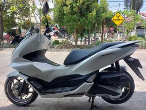 Jual bekas DP 300 Rb PCX 160 ABS Putih 2022 Cash, KreditTukar Tambah,lokasi di Tangerang Selatan Kota