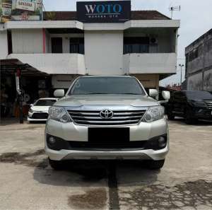 Jual bekas DP 35 jtTOYOTA Fortuner 2.5 G TRD MT Diesel 2012,lokasi di Palembang Kota