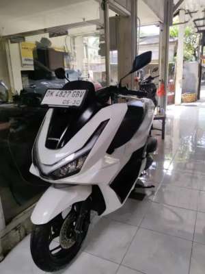 Jual bekas DP 3,5 JT BUNGA MENURUN 2HONDA PCX 160 NEW TAHUN 2025,lokasi di Denpasar Kota