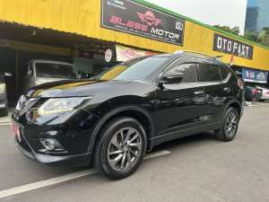 Jual bekas Dp 5 jtNissan Xtrail2.5 matic 2015 kondisi mesin body istimewa,lokasi di Jakarta Timur