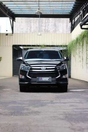 Jual bekas DP 50 JTINNOVA VENTURER 2.0 AT BENSIN 2018,lokasi di Bekasi Kota