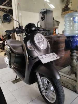 Jual bekas DP 500K BUNGA MENURUN 2HONDA SCOOPY TAHUN 2023,lokasi di Denpasar Kota