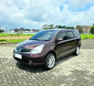 Jual bekas DP 5JT GRAND LIVINA MT upgrade XV 2012,lokasi di Semarang Kota