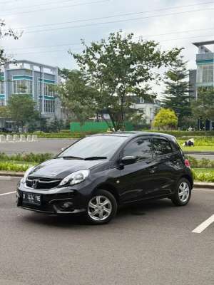 Jual bekas Dp 5jt low Km Honda Brio E Manual 2017,lokasi di Bandung Kab.