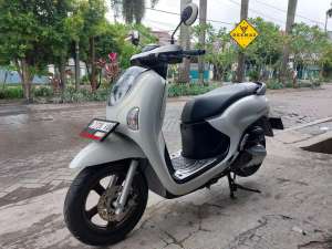 Jual bekas DP 800 New Scoopy Prestige Keyless Murah 2024 CashKredit,lokasi di Jakarta Barat