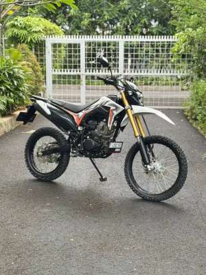 Jual bekas DP MULAI 2,3 JUTA HONDA CRF 150 L 2024,lokasi di Jakarta Barat