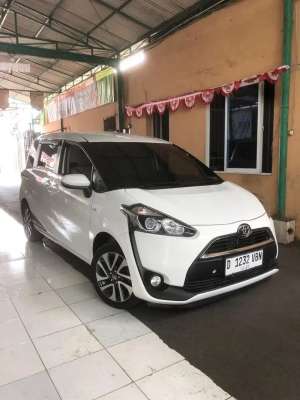 Jual bekas dp16jt Toyota Sienta 1.5 V AT psd 2017 e MATIC 2014 mt manual freed,lokasi di Bandung Kota