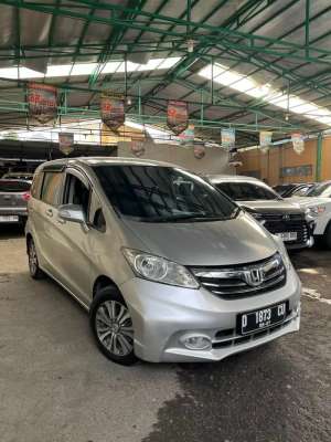 Jual bekas dp20jt Honda Freed 1.5 E PSD 2013 AC Double AT q v MATIC 2017 sienta,lokasi di Bandung Kota