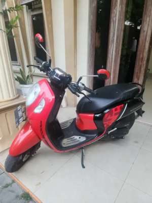 Jual bekas Dp300rb Scoopy merah hitam 2021 Gbm,lokasi di Bantul Kab.