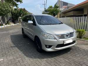Jual bekas DP33Jt Grand Innova Disel Manual 2013,lokasi di Surabaya Kota