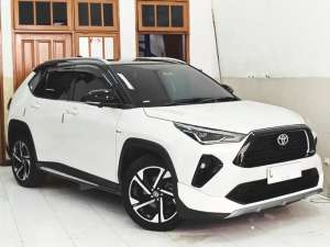 Jual bekas Dp35 New Yaris Cross 2023 Hybrid S GR Sport 2Tone Putih Hitam 2024 AT,lokasi di  