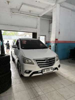 Jual bekas Dp45jt Toyota Innova G Matic Diesel 2015 Murah,lokasi di Medan Kota