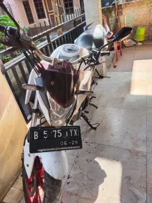 Jual bekas Du jual cb 150R,lokasi di Jakarta Timur