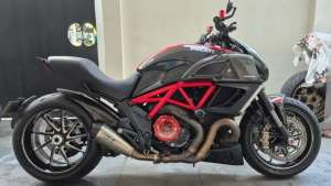 Jual bekas Ducati Diavel red carbon 2012 full asesoris,lokasi di Jakarta Utara