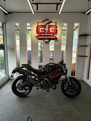 Jual bekas Ducati Monster 696 Black Rare,lokasi di Jakarta Selatan