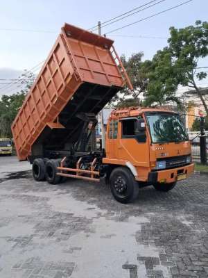 Jual bekas Dump Tronton 6x4 Fn527 ML,lokasi di Pekanbaru Kota