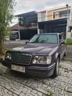Jual bekas E320 95 siap dipake keliling sehat walafiat,lokasi di Surabaya Kota