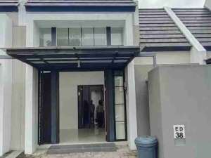 elit 6x15 seriusan GEDE cuman 16juta Grand sunrise loh bukan puri safira menganti lokasi di Gresik Kab., tersedia melalui melalui situs Olx